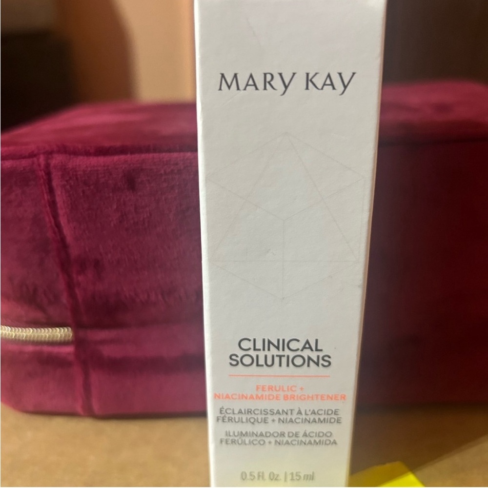 Mary Kay Clinical Solutions Serum with White Packaging